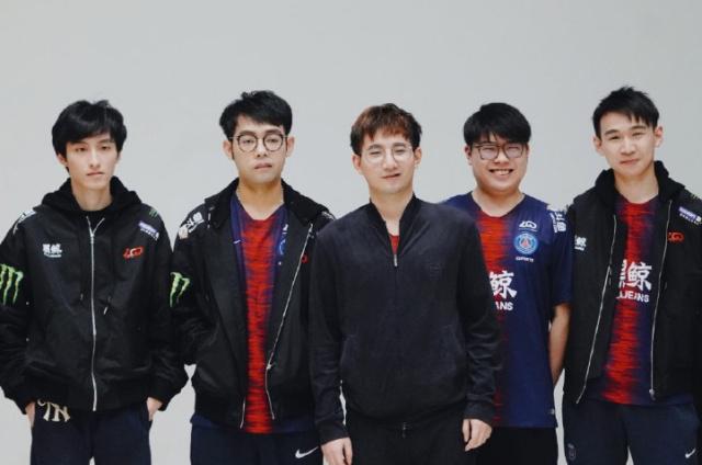 这让他在接 这让他在接